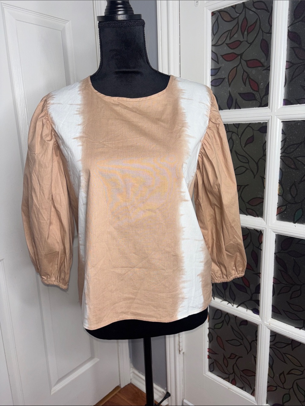 Puff-Sleeve Two-Tone Blouse in Cream and Tan